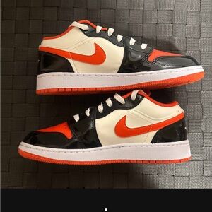 Nike Air Jordan 1 Low SE GS
'Halloween'